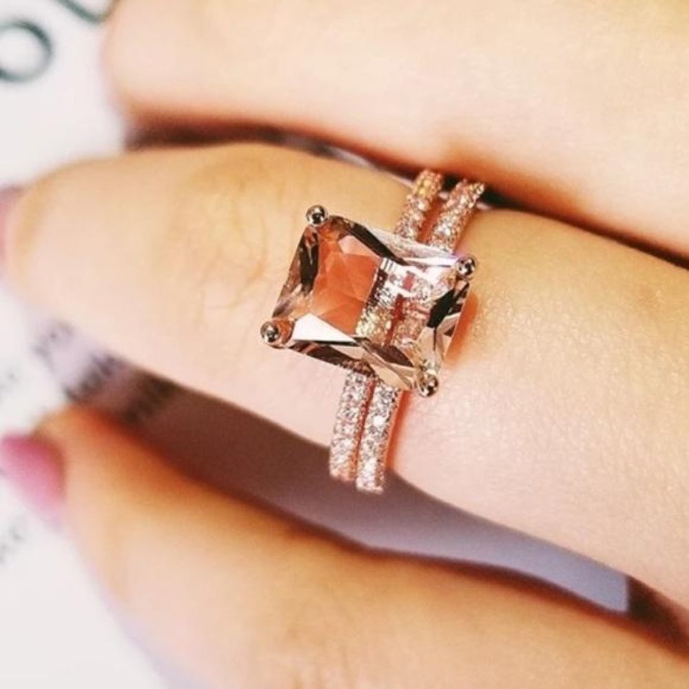 NEW 18K ROSE GOLD MORGANITE SET RING, CUTE RING, SHINY RING.
